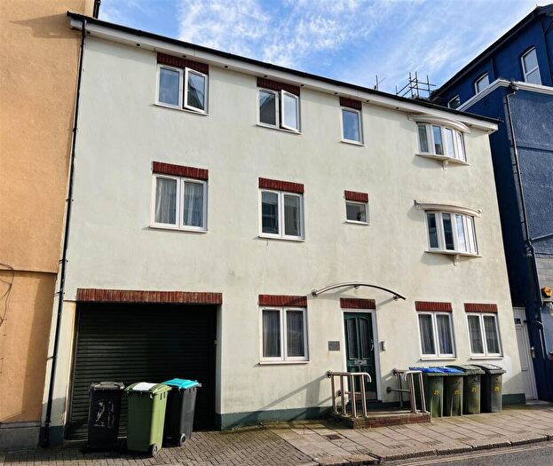 1 Bedroom Flat To Rent In James Hanley Court Lennox Street Bognor RegisWest Sussex, PO21