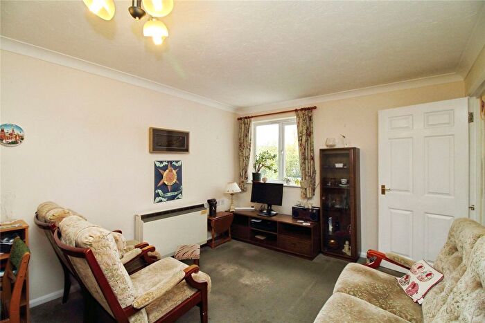 2 Bedroom Flat For Sale In The Dell, Colchester, CO1