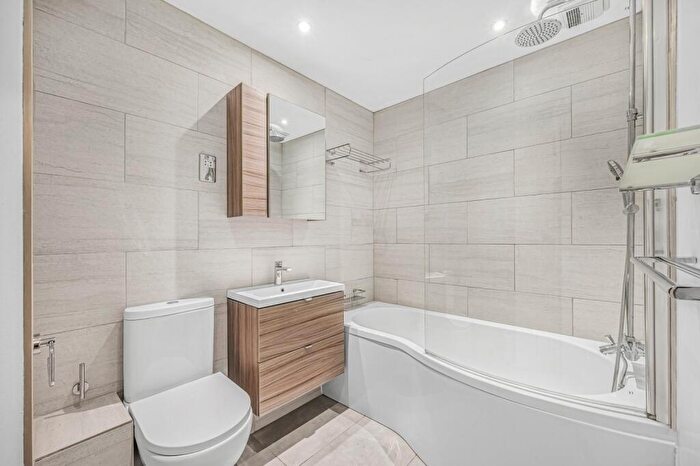 2 Bedroom Flat For Sale In Angel Southside, Owen Street, EC1V