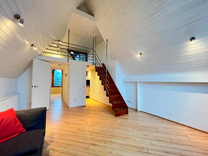 2 Bedroom Flat To Rent In Hornsey Lane, London, N6