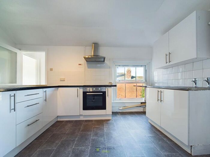 1 Bedroom Flat To Rent In Yarborough Road, Southsea, PO5