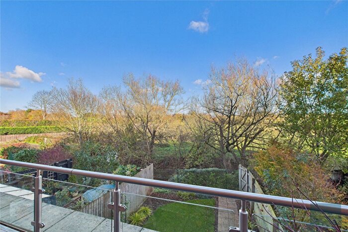 3 Bedroom Terraced House For Sale In Waterside Mews, Trowbridge, BA14