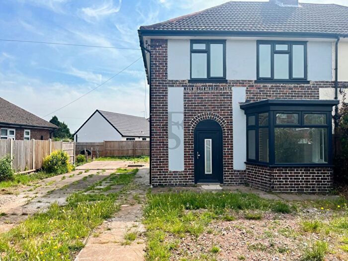 3 Bedroom Semi-Detached House To Rent In Dumbleton Avenue, Leicester, LE3