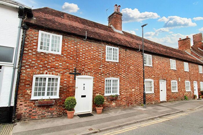 3 Bedroom Terraced House For Sale In South Street, Wilton, SP2