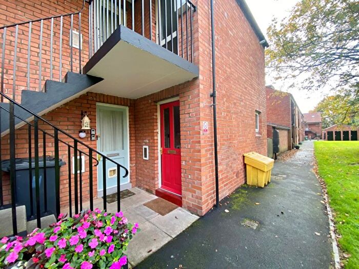 2 Bedroom Flat To Rent In Peel Close, Heslington, YO10