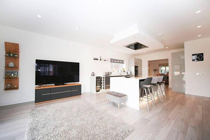 5 Bedroom Detached House For Sale In Brockwood View, Standish, WN1