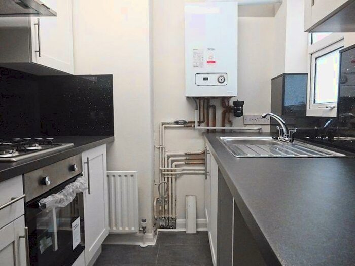 2 Bedroom Flat To Rent In Elm Grove, Brighton, BN2