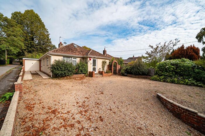 2 Bedroom Detached Bungalow For Sale In Salisbury Road, Andover, SP10