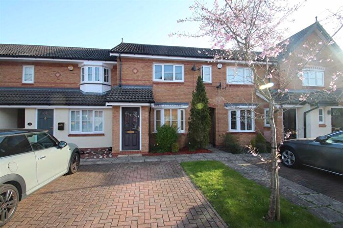 2 Bedroom House To Rent In Alveston Drive, Wilmslow, Cheshire, SK9