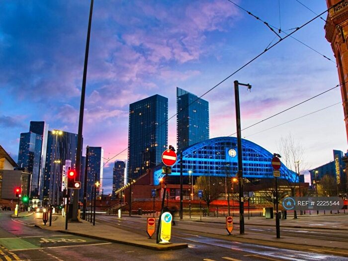 2 Bedroom Flat To Rent In Viadux, Manchester, M1