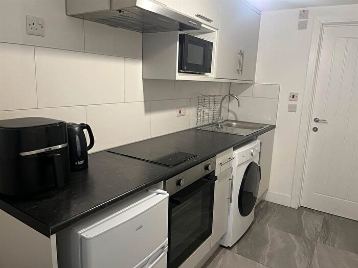 1 Bedroom Flat To Rent In Charles Street, Walsall, WS2