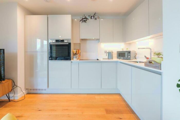 2 Bedroom Apartment For Sale In Waterloo Square, Newcastle Upon Tyne, NE1