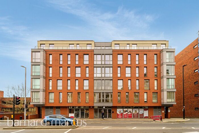 1 Bedroom Flat For Sale In High Street, Brentford, TW8