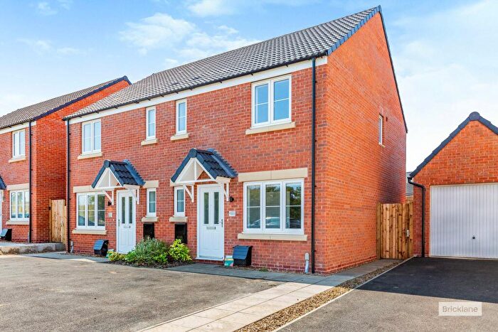 3 Bedroom House To Rent In Blumenthal Close, Weldon, Corby, NN17