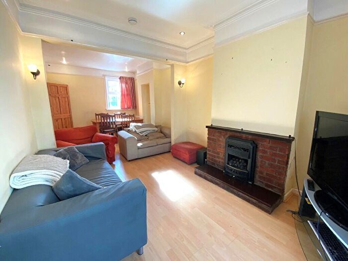 3 Bedroom Terraced House To Rent In Cleveland Road, Southsea, PO5