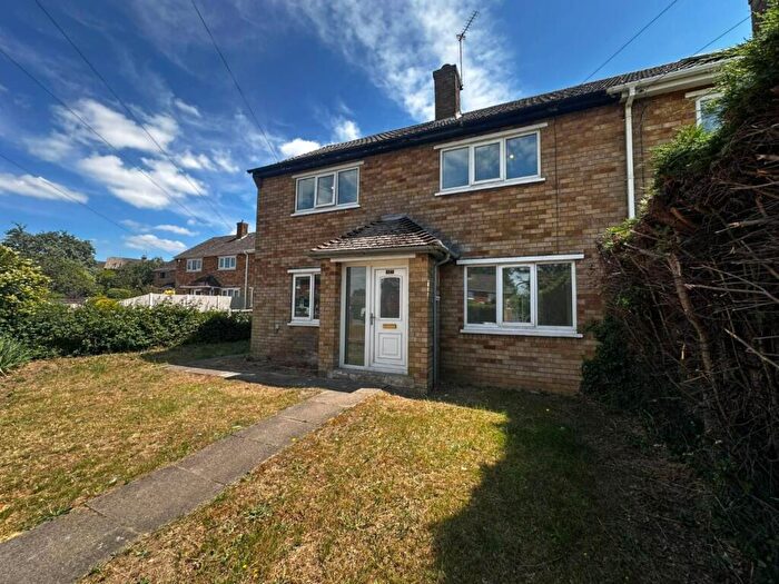 3 Bedroom Semi-Detached House To Rent In Spilsby Road, Scunthorpe, DN17
