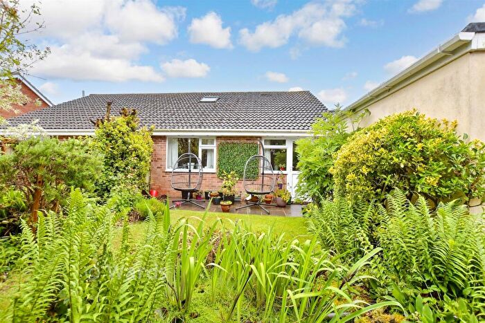2 Bedroom Chalet For Sale In Hogben Close, Lyminge, Folkestone, Kent, CT18
