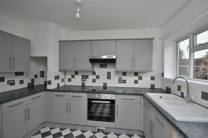 6 Bedroom Terraced House To Rent In Larch Avenue, Guildford, Surrey, GU1