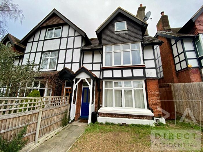 1 Bedroom Flat To Rent In Langley Park Road, Sutton, SM2