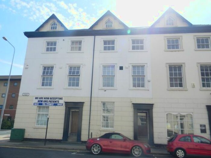 2 Bedroom Flat To Rent In Wright Street, Hull, HU2