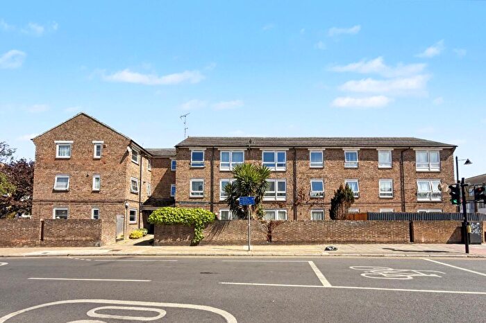 1 Bedroom Flat For Sale In Flat Birtwhistle House, Parnell Road, Tower Hamlet, London, E3