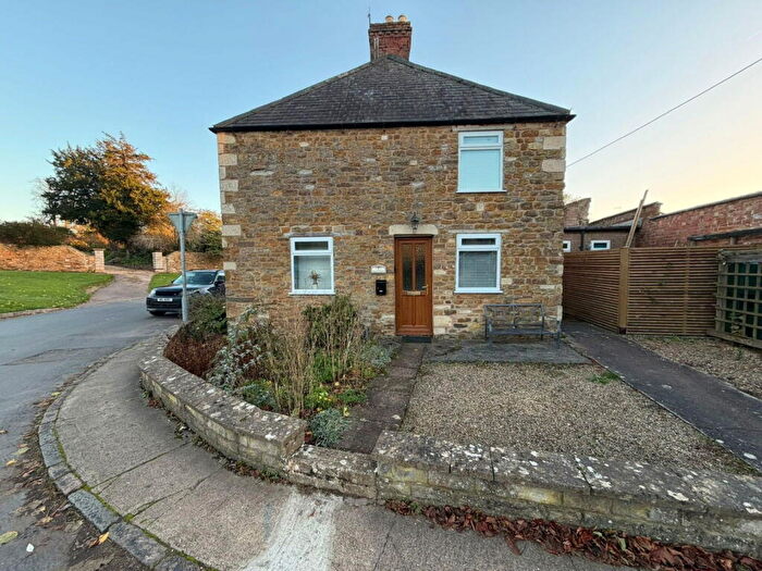 1 Bedroom Semi-Detached House For Sale In Cedar Street, Braunston, LE15