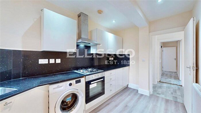 3 Bedroom Maisonette To Rent In Wembley Hill Road, Wembley, HA9