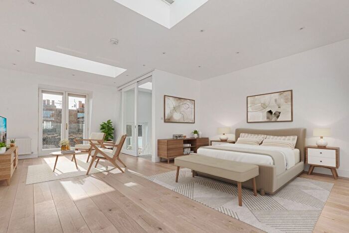 6 Bedroom End Of Terrace House To Rent In Waldemar Avenue, Parsons Green, SW6