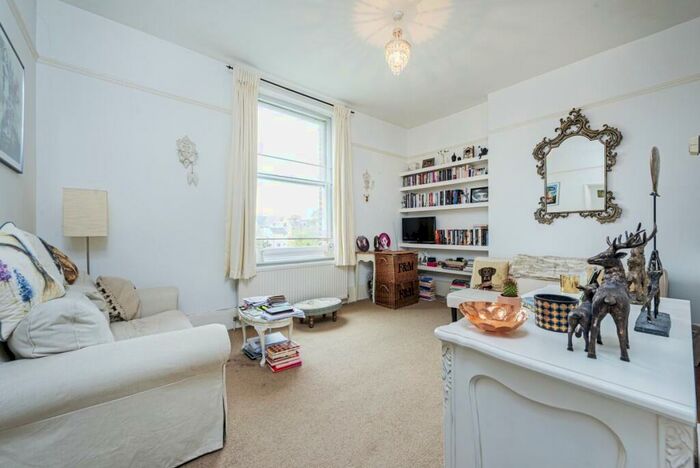 1 Bedroom Flat To Rent In Willesden Lane, Queens Park, London, NW6