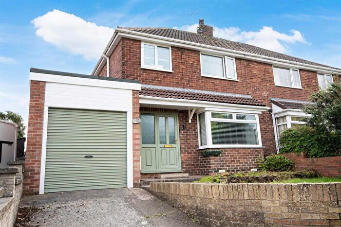 3 Bedroom Semi-Detached House For Sale In Bawtry Road, Bramley, Rotherham, S66