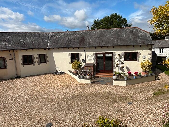 2 Bedroom End Of Terrace House For Sale In Higher Crift Barns, Lanlivery, Bodmin, PL30