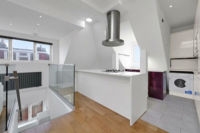 2 Bedroom Flat To Rent In Chatsworth Road, London, NW2