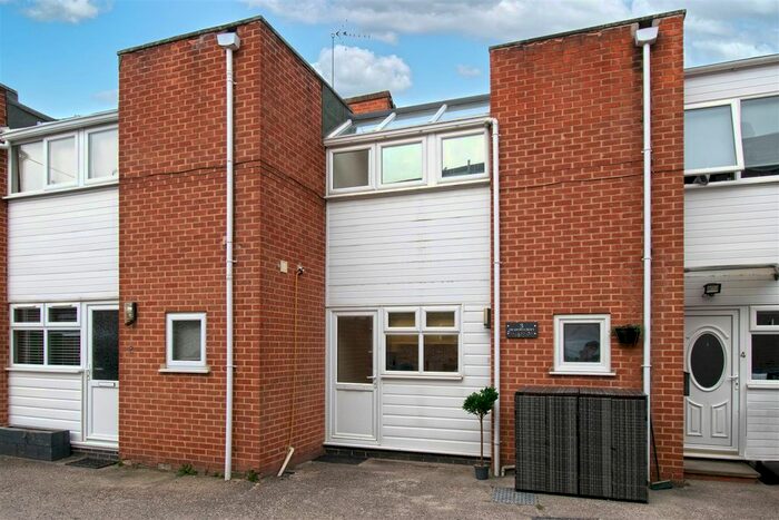 2 Bedroom Town House To Rent In Meadows Croft, Duffield, Derby, DE56
