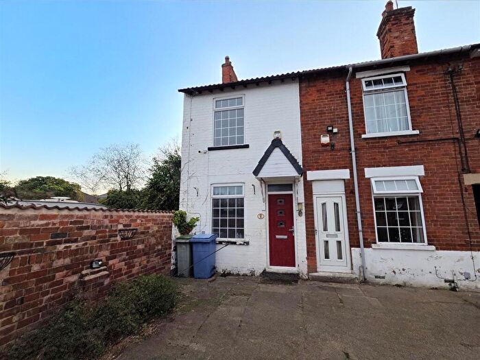 2 Bedroom Terraced House For Sale In High Street, Warsop, Mansfield, NG20