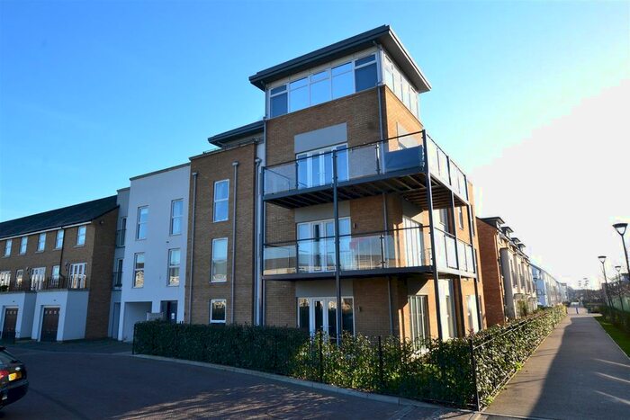 2 Bedroom Flat To Rent In Hampton House, West Drayton, UB7