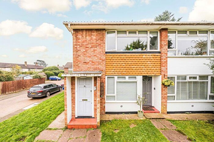 2 Bedroom Flat To Rent In Teddington Park Road, Teddington, TW11