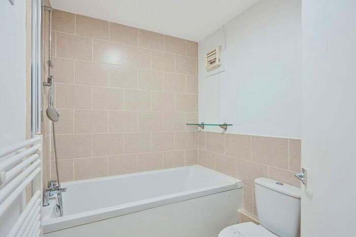 Studio To Rent In Beaver Close, Hampton, TW12