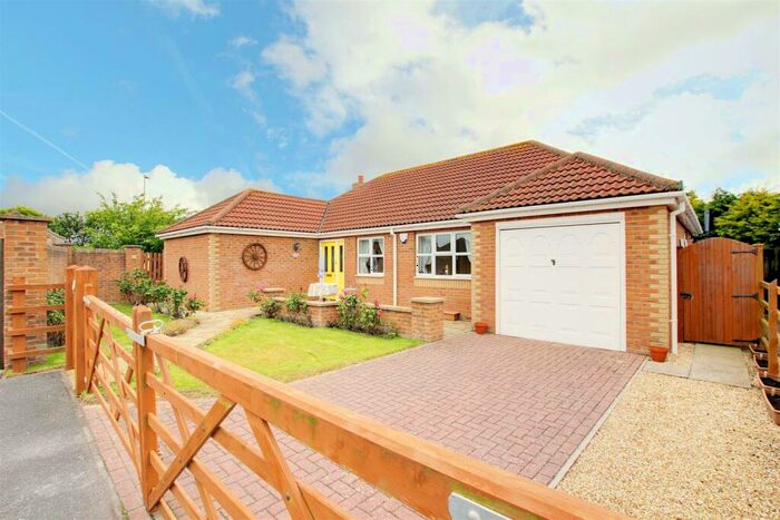 3 Bedroom Detached Bungalow For Sale In Maple Close, Sutton-On-Sea, LN12