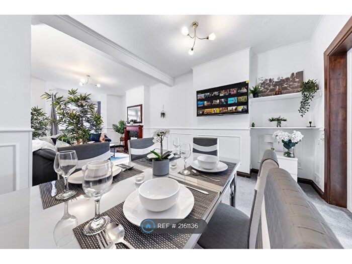 4 Bedroom Terraced House To Rent In Sewardstone Road, Chingford, E4