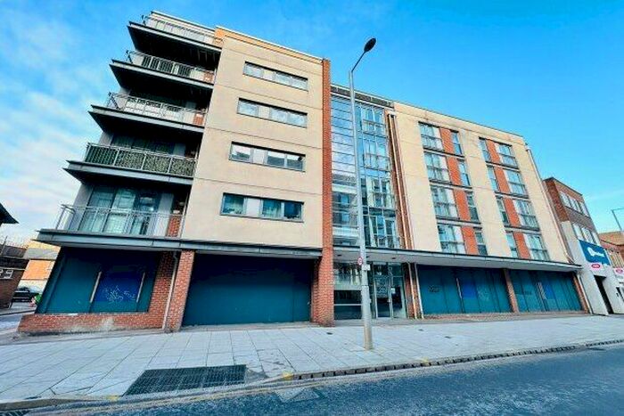 1 Bedroom Flat To Rent In Canal Street, Nottingham, NG1