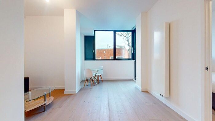 1 Bedroom Flat To Rent In Highgate Hill, London, N19