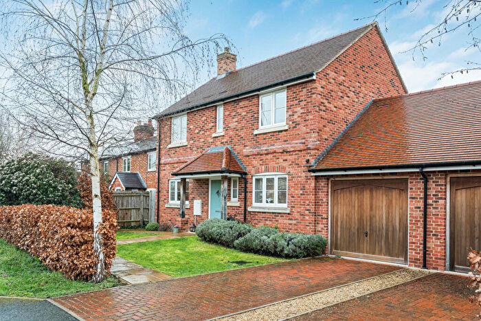 3 Bedroom Link Detached House For Sale In Martins Lane, Dorchester-On-Thames, OX10