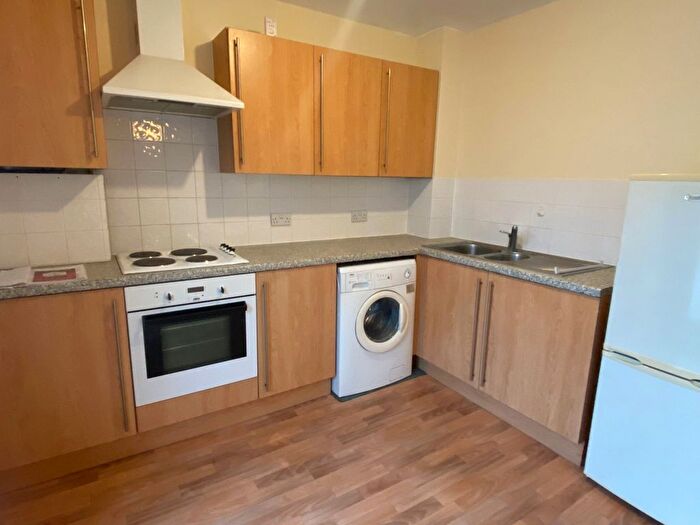 1 Bedroom Flat To Rent In Amazon Court, Admirals Way, Gravesend, Kent, DA12