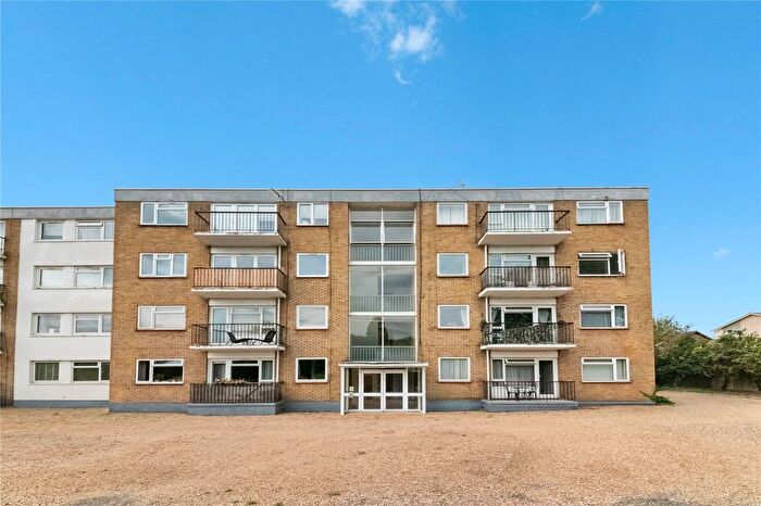 2 Bedroom Flat For Sale In Denham Green Lane, Denham, Uxbridge, Buckinghamshire, UB9
