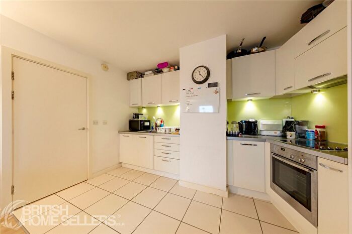 2 Bedroom Flat For Sale In Deals Gateway, Greenwich, Lewisham, London, SE13