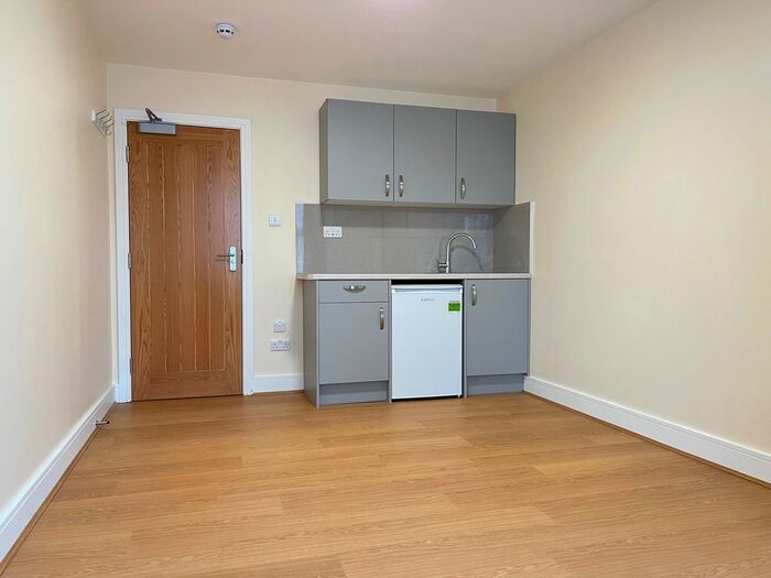 Studio To Rent In Belmont Road, Turnpike Lane, N17