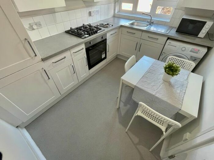 3 Bedroom Flat To Rent In Augustus Street, Warren Street, Ucl/Uclh, Kings Cross, Regents Park, Camden, Euston, London, NW1