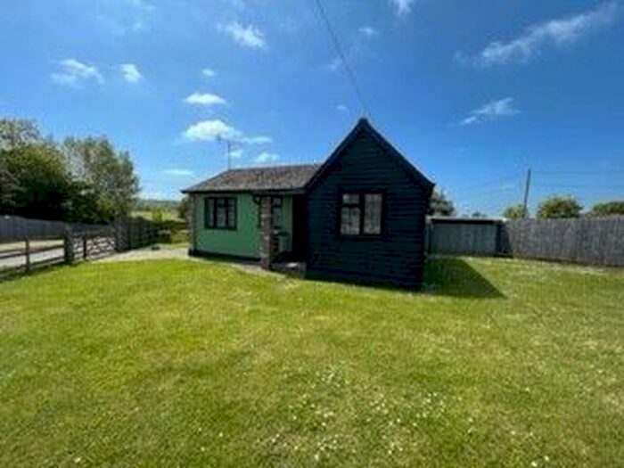 2 Bedroom Detached Bungalow To Rent In Fourth Avenue, Hullbridge, Hockley, SS5