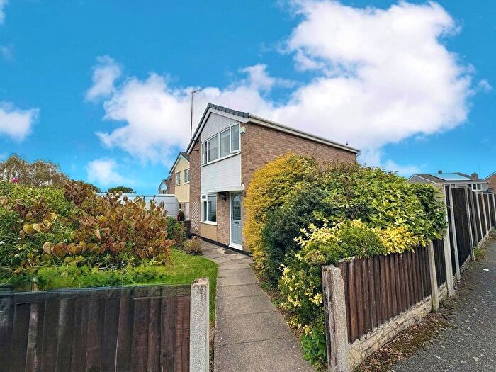 3 Bedroom Detached House For Sale In Hampton Close, Neston, Cheshire, CH64