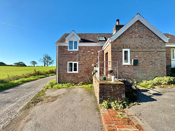 3 Bedroom Detached House For Sale In Nantgaredig, Carmarthen, SA32